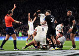 England players celebrate a try against New Zealand during 2022 Autumn Internationals