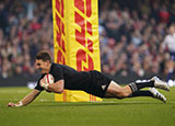 Beauden Barrett scores a try for New Zealand against Wales in the 2021 autumn internationals