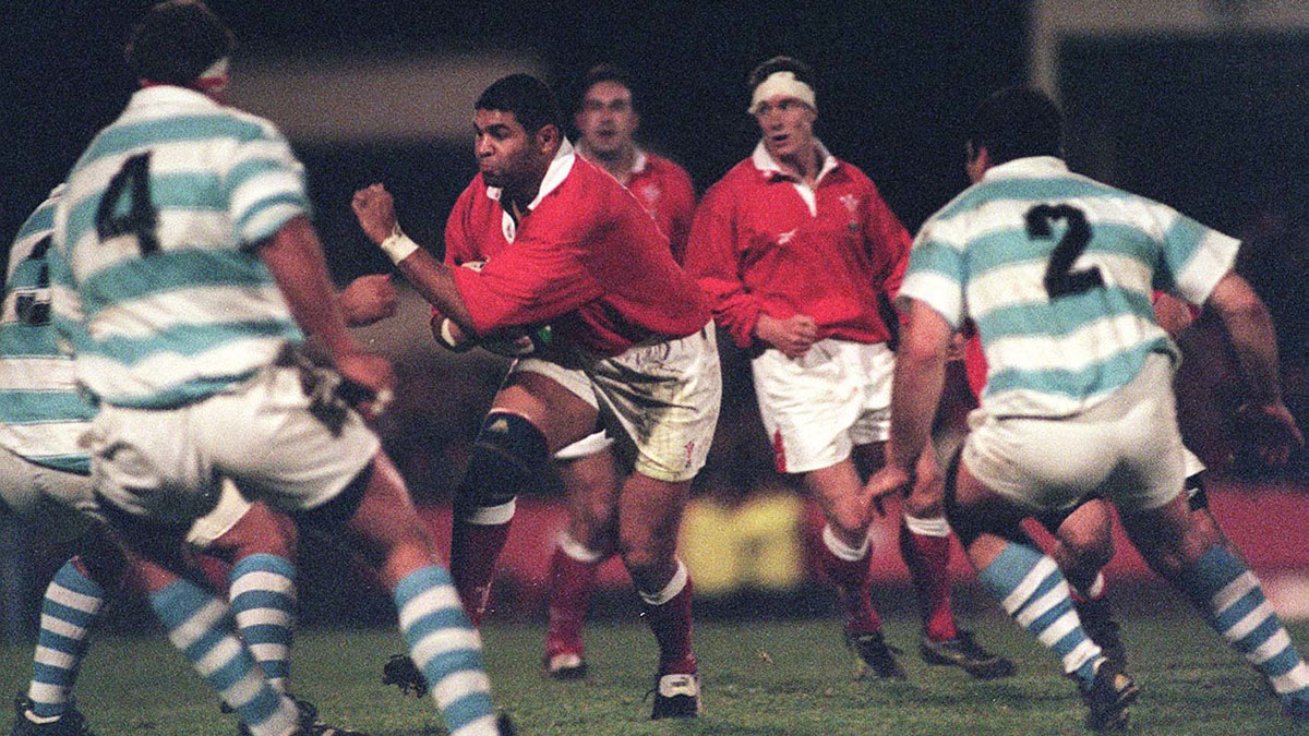 Colin Charvis in action for Wales against Argentina at Stradey Park
