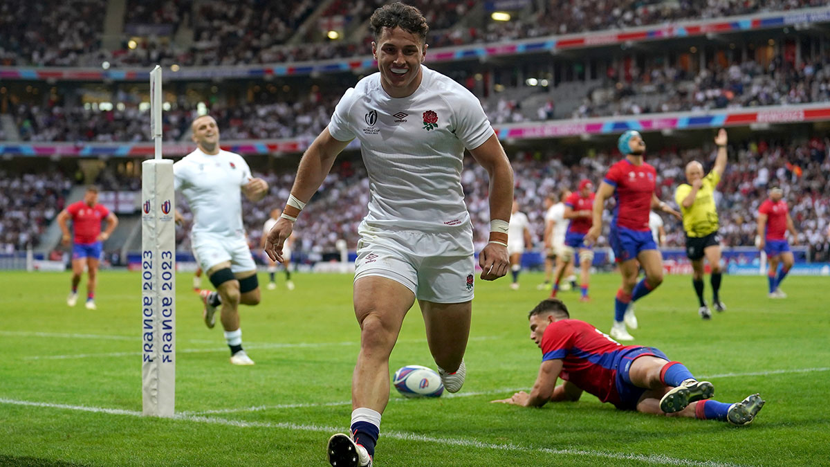 Henry Arundell celebrates a try for England v Chile at 2023 Rugby World Cup