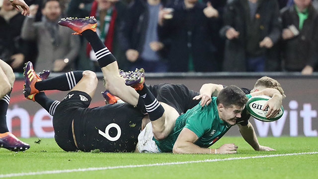 Jacob Stockdale scores a try for Ireland v New Zealand