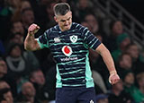Jonathan Sexton celebrates scoring a penalty for Ireland v South Africa during 2022 Autumn Internationals