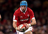 Justin Tipuric in action for Wales during the 2020 Six Nations