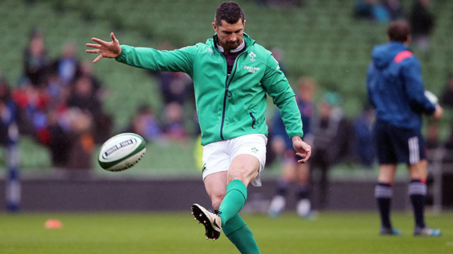 Rob Kearney warms up for Ireland