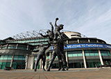 Statue outside Twickenham Stadium