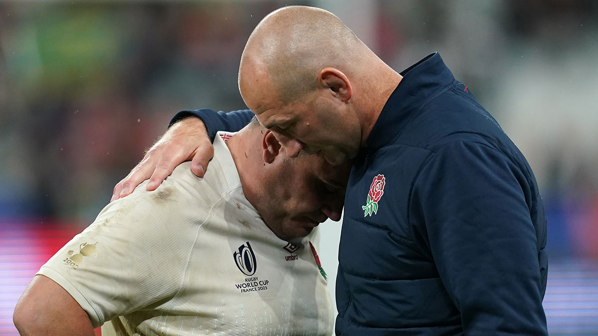 Steve Borthwick consoles his England players after defeat to South Africa in 2023 Rugby World Cup semi final
