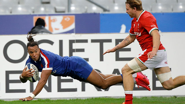 Teddy Thomas scores a try for France v Wales in 2020 autumn international