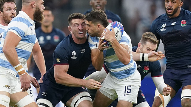 Tom Curry makes head contact with Juan Cruz Mallia during England v Argentina match in 2023 Rugby World Cup