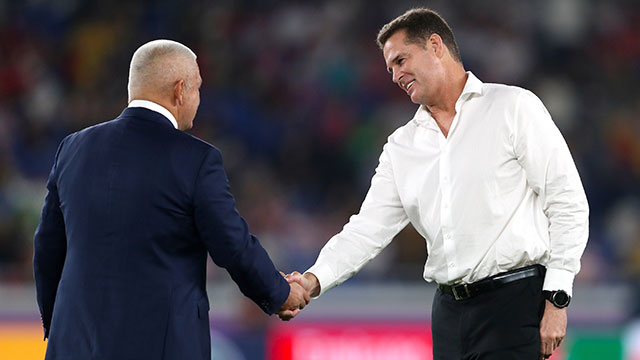 Warren Gatland and Rassie Erasmus shake hands ahead of World Cup semi final